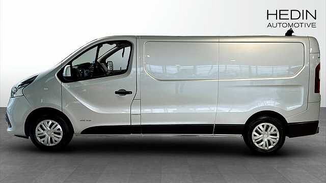 Nissan NV300