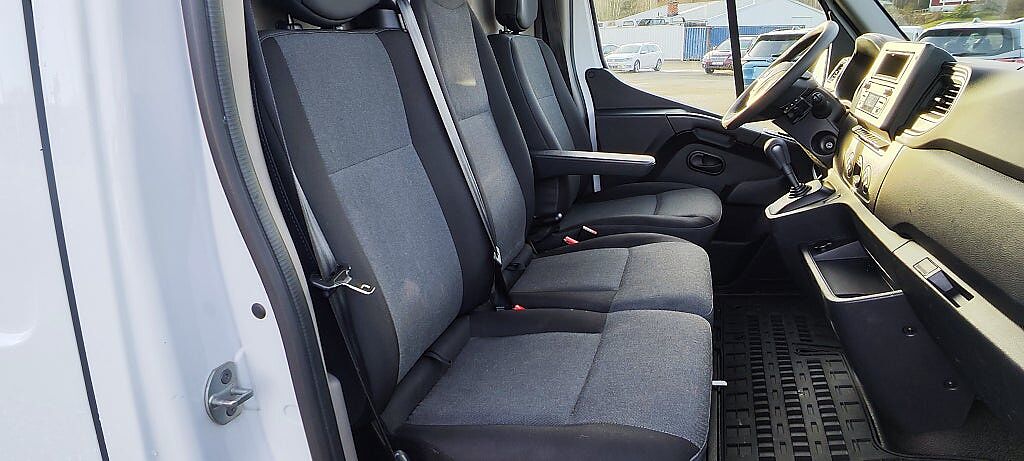 Nissan NV400 199.500:- ex moms