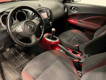 Nissan Juke  Rödmetallic