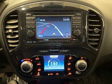 Nissan Juke  Rödmetallic