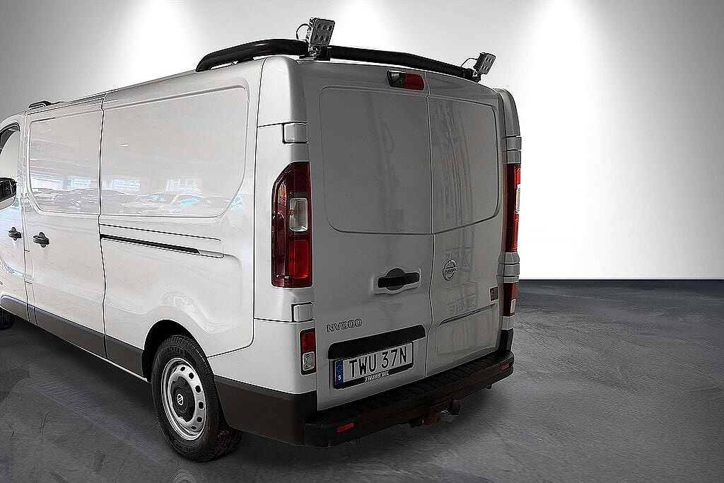 Nissan NV300